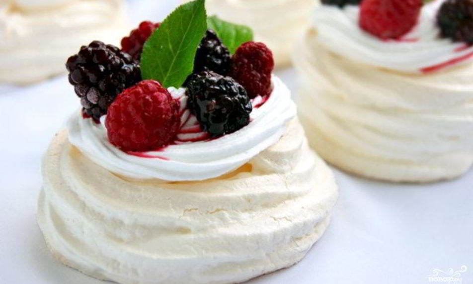 Рецепт безе с ягодами