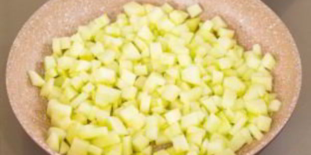 блинчики с яблоками под безе