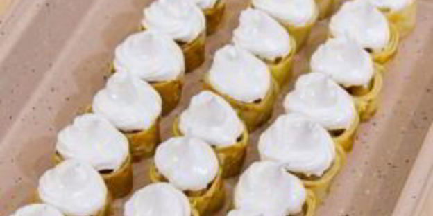 блинчики с яблоками под безе