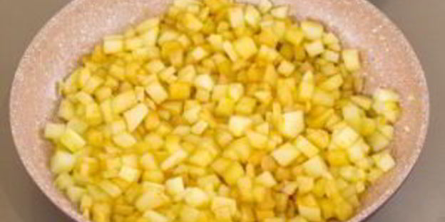 блинчики с яблоками под безе