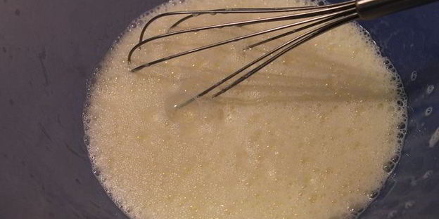 французские блинчики с яблоками и безе