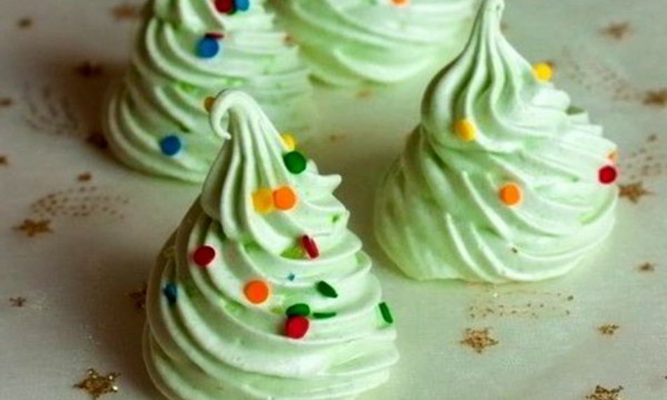 Рецепт новогодних елочек-безе для детей
