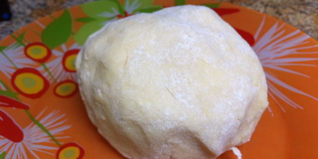 печенья-безе с черной смородиной