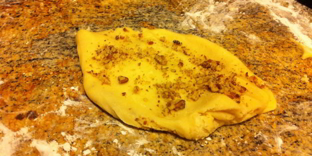 печенья-безе с черной смородиной