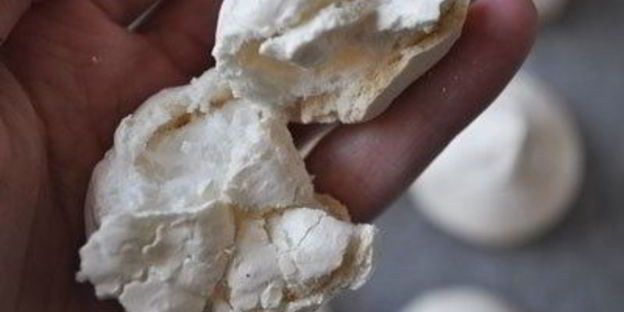 персиковый безе-десерт