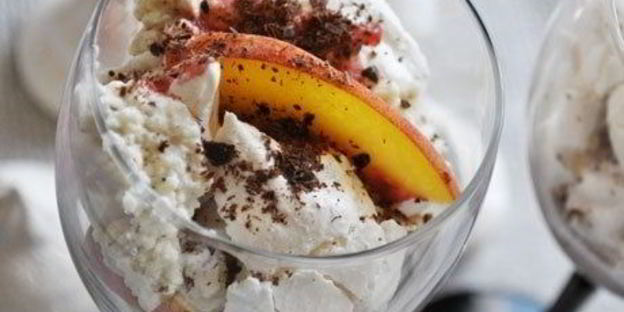 персиковый безе-десерт