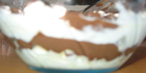 семифреддо с безе и шоколадной пастой