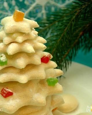 Снежная елка из безе