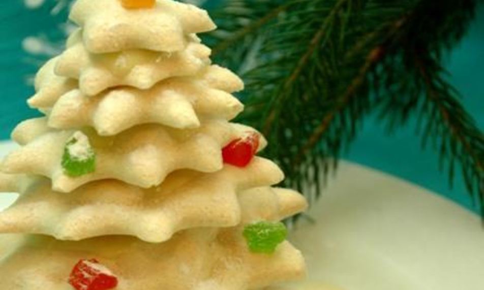 Рецепт снежной елки из безе