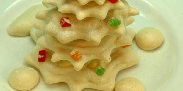 снежная елка из безе