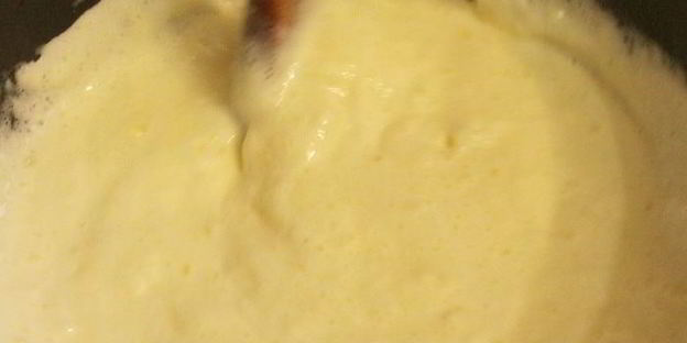 торт-безе с брусничным курдом