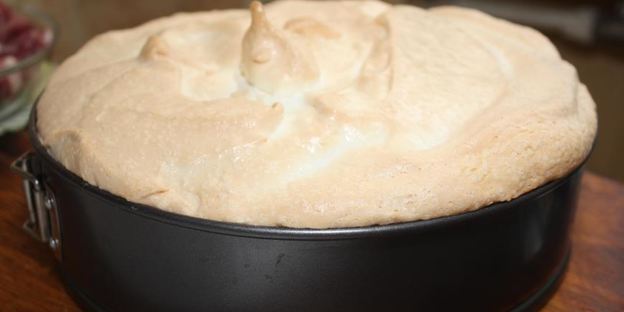 яблочный торт-безе