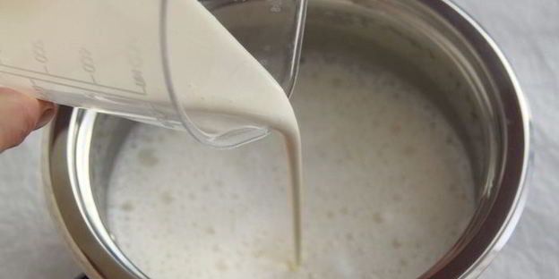 бланманже с шиповниковым пюре