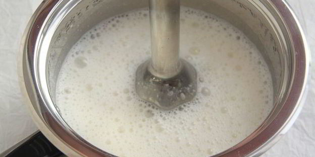 бланманже с шиповниковым пюре