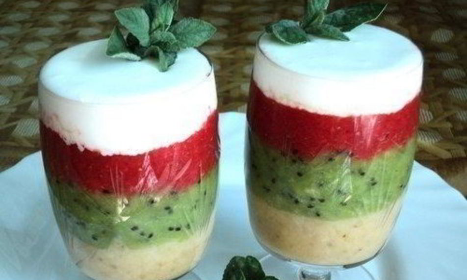 Рецепт фруктового десерта прохладная радуга с пломбиром