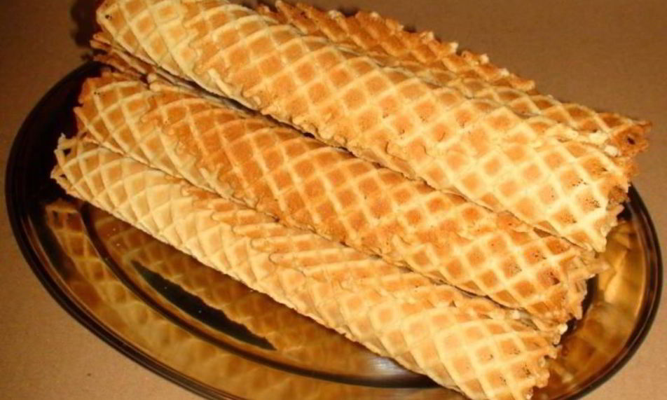 Рецепт вафельной трубочки с халвой