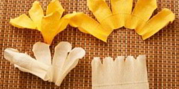 английская роза из конфет