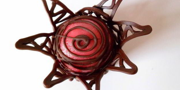 домашние конфеты из макадамии, нуги, марципана и шоколада