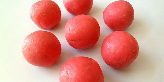 домашние конфеты из макадамии, нуги, марципана и шоколада