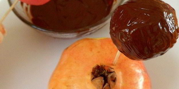 домашние конфеты из макадамии, нуги, марципана и шоколада