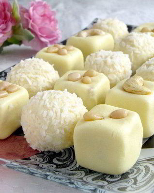 Конфеты Барфи с кешью и кедровыми орешками