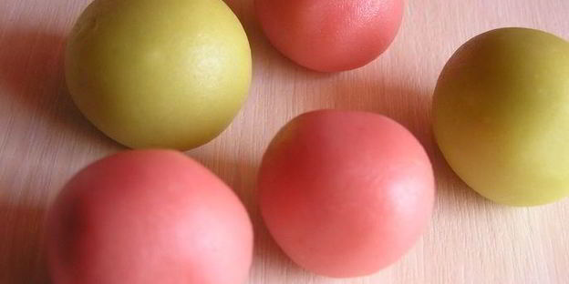 конфеты из марципана с орехом макадамия