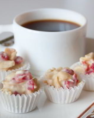 Конфеты из миндаля и белого шоколада