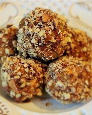 Конфеты из сухофруктов и миндаля