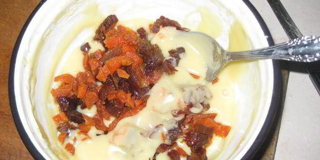 конфеты с двумя видами шоколада, с орехами и сухофруктами