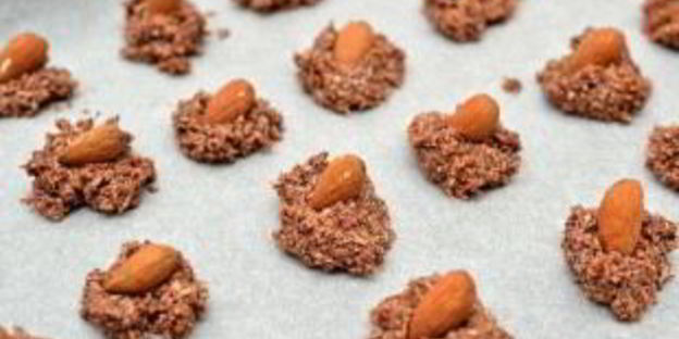 конфеты с миндалем