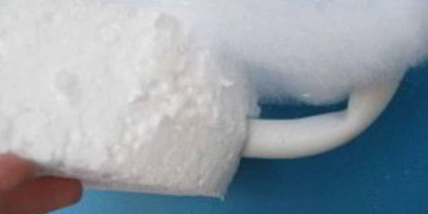 лебеди из конфет