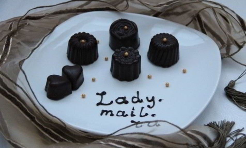 Рецепт шоколадных конфет с творожно-клубничной начинкой