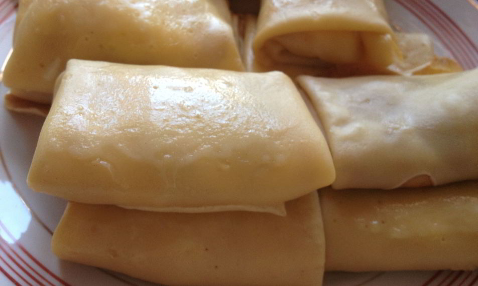 Рецепт блинчиков с творогом и бальзамическим кремом