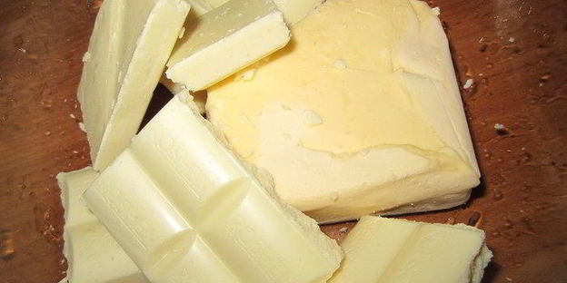 брауни с абрикосами и творожным кремом