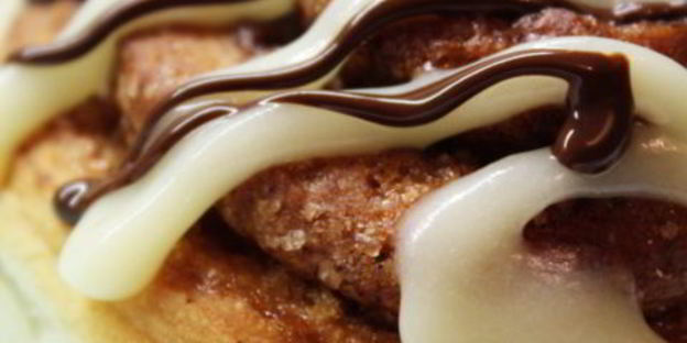 булочки с корицей и сливочным кремом