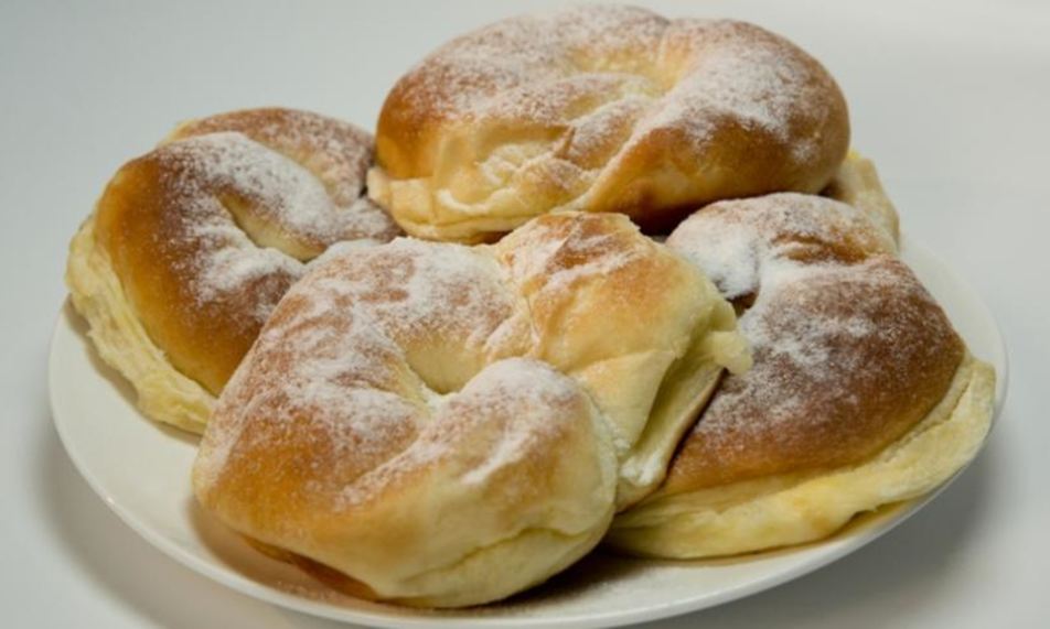 Рецепт испанских булочек с заварным кремом