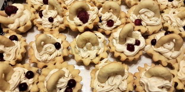 корзинки из песочного теста с кремом заварным