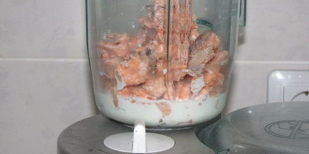 ланспик с кремом из форели и креветками