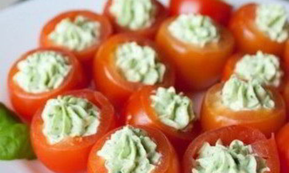 Рецепт помидоров черри, фаршированные сырным кремом с базиликом