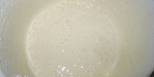 рулет с черешней и шоколадным кремом