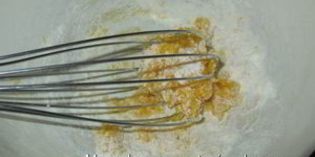 рулет с творожно-клубничным кремом