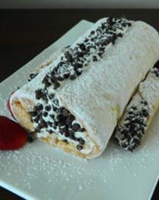 Рулет с творожным кремом