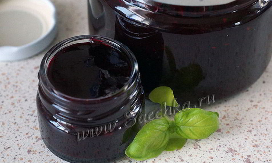 Рецепт мармелада из черной смородины с базиликом