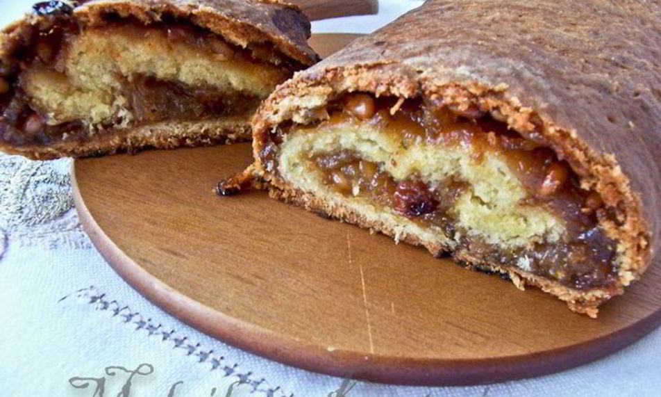 Рецепт рулета с луковым мармеладом