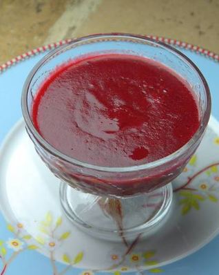 Ягодный мармелад на запеченных яблоках