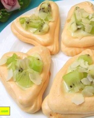 Меренги со сгущенкой и киви