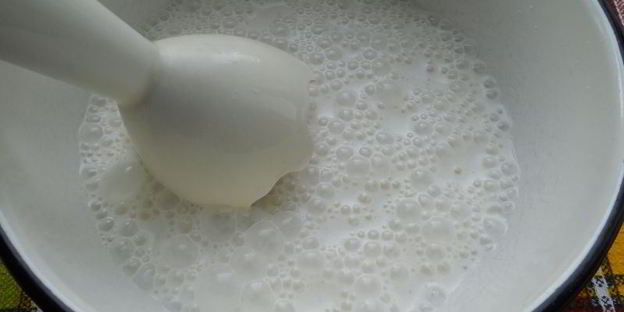 черничное мороженое с лимонной цедрой