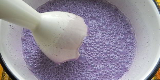 черничное мороженое с лимонной цедрой