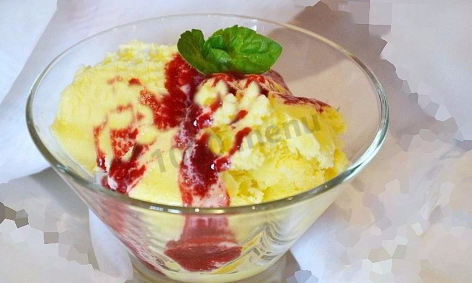 Рецепт домашнего мороженого с малиновым соусом