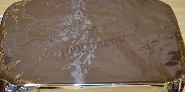 домашнее мороженое с малиновым соусом